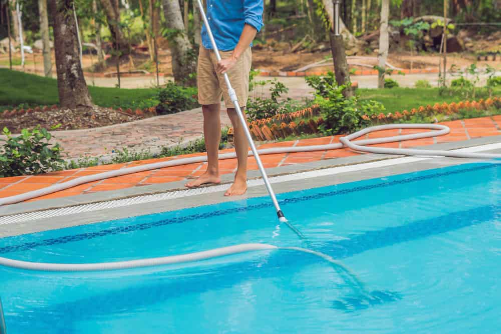 Consejos para la limpieza de piscinas: ¡Mantén tu piscina impecable todo el año!